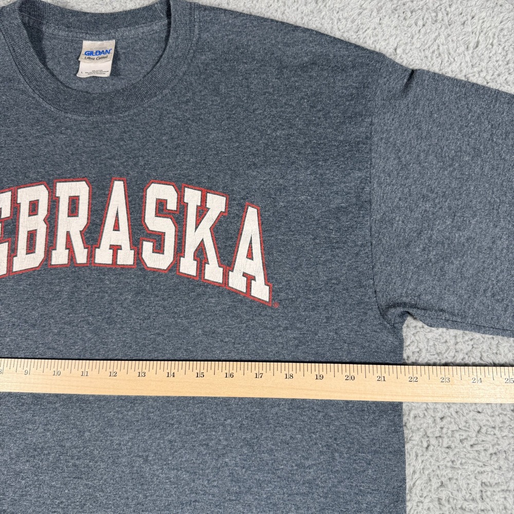 Nebraska Cornhuskers T-Shirt Size Large Gray University‎ College Logo - Picture 5 of 7